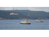Bozcaada'ya feribot seferlerine fırtına engeli