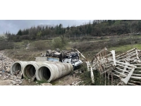 Kocaeli'de devrilen çöp kamyonundaki 2 kişi yaralandı