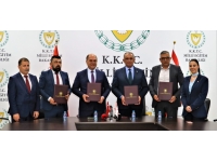 “Bir Okul da Sen yap Kampanyası” çerçevesinde Milli Eğitim Bakanlığı ile bazı belediyeler arasında protokol imzalandı