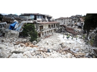 Hatay'da tarihi yapıların enkazından 300'e yakın eser kurtarıldı