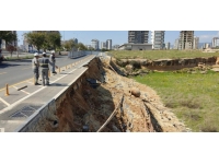 Mersin'de bisiklet yolu çöktü
