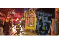 Eskişehir'de bir iş yerinde çıkan yangın bitişikteki iş yerlerine sıçradı