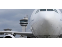 Kanada ve BAE'li iki hava yolu şirketi İsrail'e uçuşları durdurdu