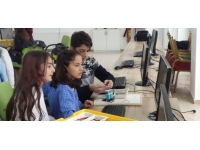 Van'da depremzede çocuklar robotik kodlama öğreniyor