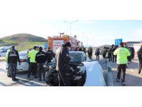 Denizli'de iki otomobil çarpıştı: 1 kişi hayatını kaybetti, 2 kişi yaralandı