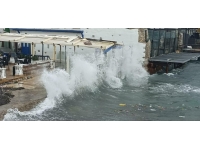 Çanakkale'de feribot seferlerine fırtına engeli