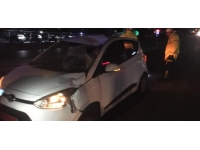 Kiralık aracın çarptığı yaya  ağır yaralandı