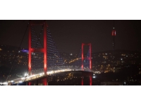 Otizme dikkati çekmek için İstanbul'da bazı köprüler ışıklandırıldı