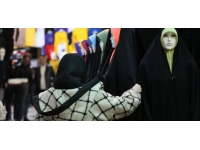 İran'da zorunlu başörtüsü kuralına uymayan öğrencilere eğitim verilmeyecek