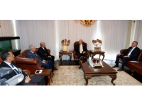 Cumhurbaşkanı Tatar, Kıb-Tek yetkilileriyle görüştü: Vatandaşın mağdur olmasının hiçbir faydası olmaz, herkesi sağduyuya çağırıyorum