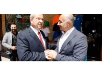 Cumhurbaşkanı Tatar, Lefkoşa’nın Arasta ve Taşkınköy çarşısında halkla bayramlaştı