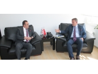 Bakan Arıklı, KTTO’nun hazırlattığı “KKTC’de Güncel Elektrik Üretim Durumu ve Enterkonnekte Bağlantı Seçenekleri Raporu” hakkında bilgi aldı