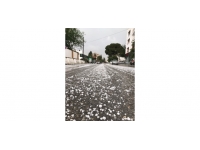 Lefkoşa’da fırtına ve dolu etkili oldu