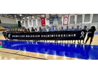 Kadın polisler Şampiyon Melekler anısına oynadı