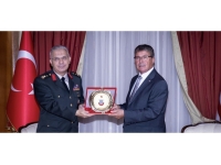 Başbakan Üstel, göreve yeni atanan K.T. Barış Kuvvetleri Komutanı Tümgeneral Kılınç’ı kabul etti