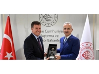 Ulaştırma Bakanı Arıklı, Türkiye Ulaştırma Bakanı Uraloğlu ile bir araya geldi