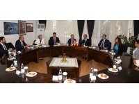 Dışişleri Bakanı Ertuğruloğlu, Oktay Başkanlığındaki TBMM Dışişleri Komisyonu heyeti ile görüştü
