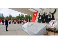 KKTC 40 yaşında; Kurucu Cumhurbaşkanı Denktaş’ın anıt mezarında tören düzenlendi