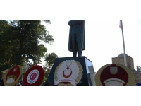 40. yıl kutlamaları nedeniyle Lefkoşa’da Atatürk Anıtı önünde tören düzenlendi