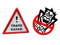 Çarptığı motosikletliye yardımcı olurken ikisine birden araç çarptı: 1’i ağır, 2 yaralı