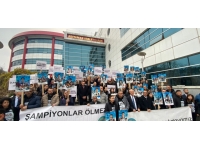 Aileler Adıyaman Adalet Sarayı önünde…..