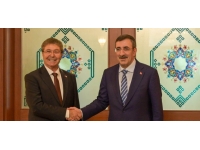 Başbakan Üstel, yurda döndü