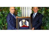 Çavuşoğlu, Azerbaycan Bilim ve Eğitim Bakanı Amrullayev ile görüştü