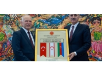 Töre, Azerbaycan’da Kurtulmuş ile görüştü