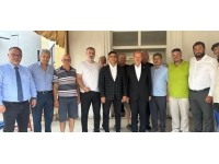 Tatar, Alsancak bölgesinde halkla bayramlaştı