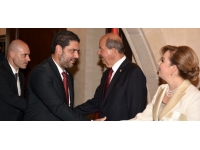 Cumhurbaşkanı Tatar ve eşi Sibel Tatar Cumhurbaşkanlığı’nda bayram tebriği kabul etti