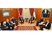 Başbakan Üstel, Azerbaycan heyetini kabul etti