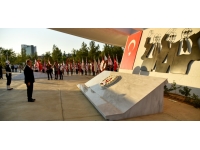 20 Temmuz Barış ve Özgürlük Bayramı… Denktaş’ın Anıt Mezarı’nda tören düzenlendi
