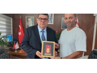 Maliye Bakanı Berova, Atletizm Federasyonu’nu kabul etti: “Buse, ülkemiz gençlerinin önünü açtı”