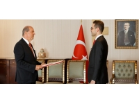 Türkiye Cumhuriyeti Lefkoşa Büyükelçisi Yasin Ekrem Serim Cumhurbaşkanı Ersin Tatar’a güven mektubunu sundu