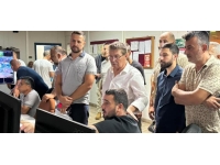 Başbakan Üstel, Teknecik Elektrik Santrali’nde ekiplerle birlikte arıza incelemesi yapıyor