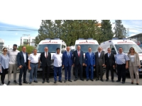 İş insanlarından Dr. Burhan Nalbantoğlu Devlet Hastanesi’ne 3 ambulans