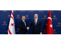 TC Dışişleri Bakanı Fidan, Başbakan Üstel ile bir araya geldi