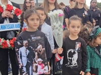Ulu Önder Mustafa Kemal Atatürk, ölüm yıl dönümünde ilçelerde de düzenlenen törenlerle anıldı.