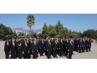 KKTC 41 yaşında… Dr. Fazıl Küçük Anıt Mezarı’nda tören düzenlendi