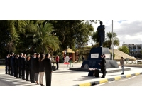 24 Kasım Öğretmenler Günü dolayısıyla Lefkoşa Atatürk Anıtı önünde tören düzenlendi