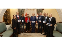 Cumhurbaşkanı Tatar’a Lefkoşa Maratonu’nda kullanacağı numara takdim edildi