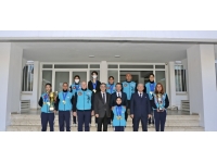 Dışişleri Bakanı Ertuğruloğlu, tekvandocuları kutladı