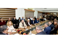 Bakan Berova, hayat pahalılığı ödeneği konusunda sendikalarla bir araya geldi