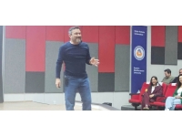 Yazar Ahmet Şerif İzgören “Hayata Değer Katmak” konulu seminer verdi