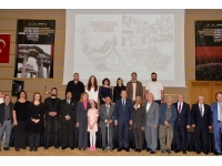 “Özgürlüğün Kıyısında” belgeselinin ilk gösterimi yapıldı. “Belgelerle Kıbrıs 1925-1984” sergisi açıldı