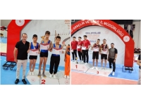 Genç sporcularımız gururlandırdı…Bakan Çavuşoğlu genç sporcuları tebrik etti
