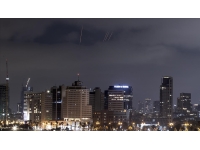 İsrail, İran devlet televizyonu binasını vurdu