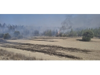 Ergenekon köyündeki yangın söndürüldü..Soğutma çalışmaları sürüyor