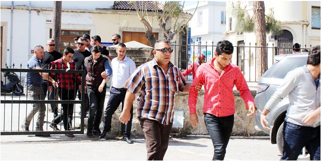 gau-de-ogrenci-kavgasi