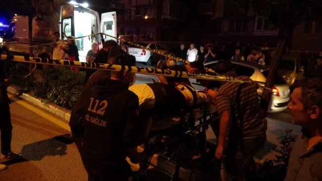 Polis otosuna ateş eden kişi vurularak etkisiz hale getirildi